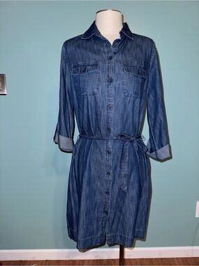 LOFT Dark wash Buttoned down Denim dress Size 6 Cotton